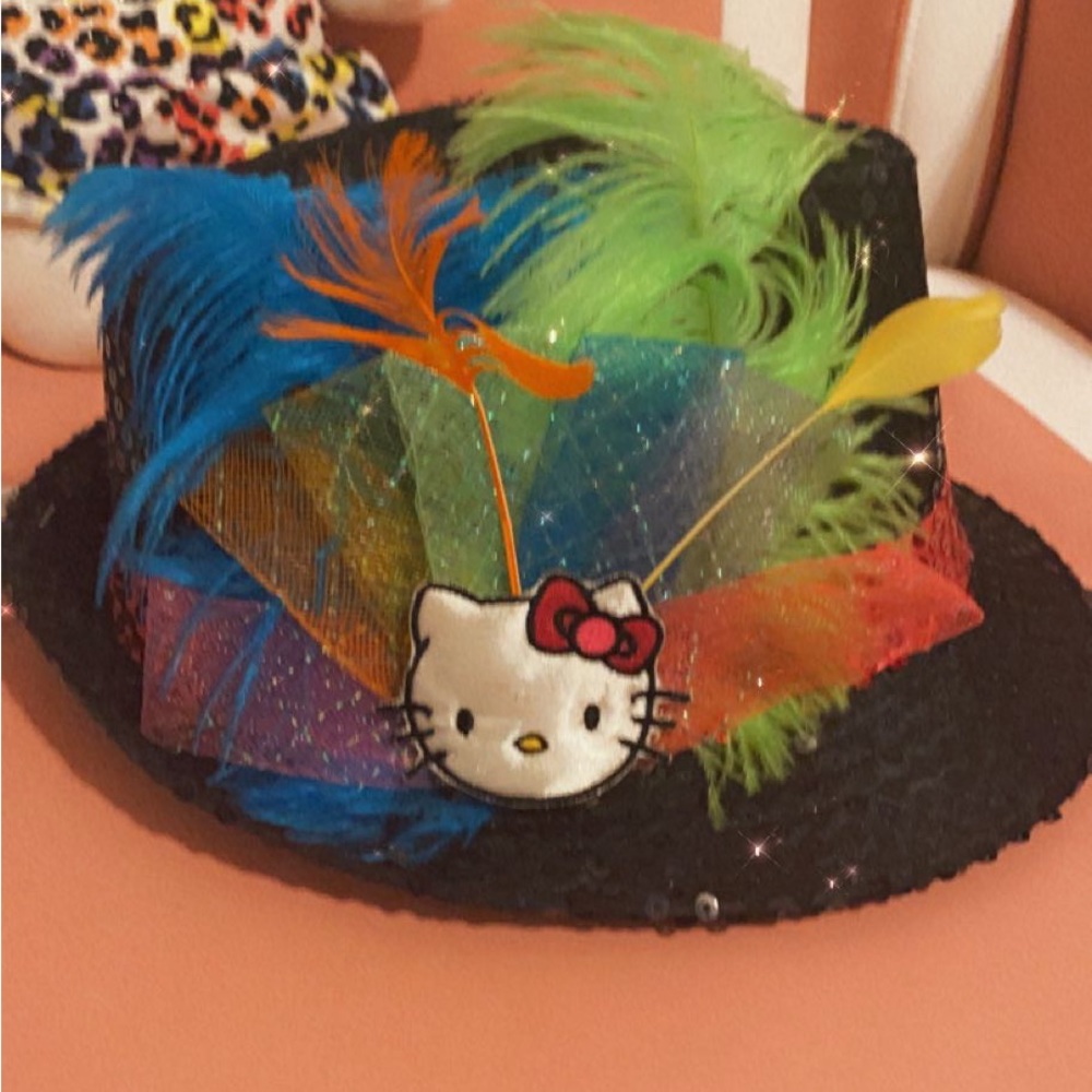 Hello kitty hat ππ - Picture 3 of 4